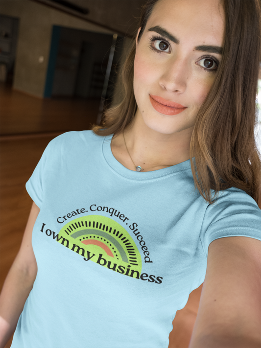 ENTREPRENEUR WOMEN’S TEE - Custom Softstyle (English version) 💼